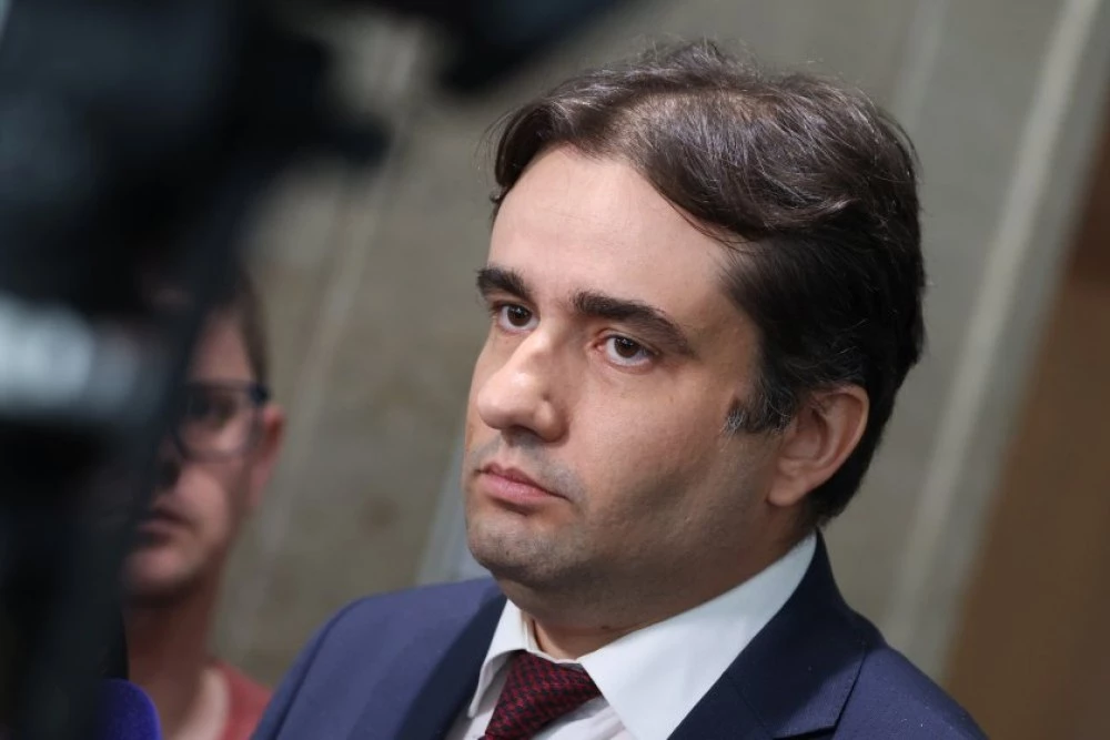 Вотът на недоверие на ПП-ДБ е за икономическата политика