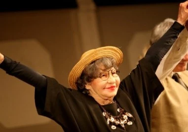 На този ден: Навършват се 6 години от кончината на обичаната актриса Стоянка Мутафова