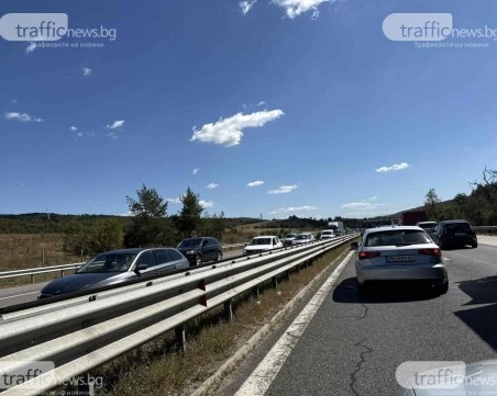 Катастрофа затруднява движението на АМ „Тракия