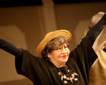 На този ден: Навършват се 6 години от кончината на обичаната актриса Стоянка Мутафова