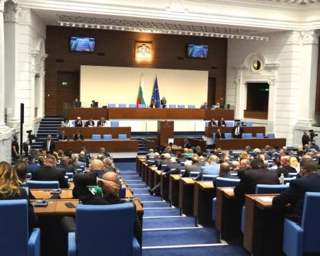 С блицконтрол ще започне днес заседанието на парламента,  ПП – ДБ внася вот на недоверие