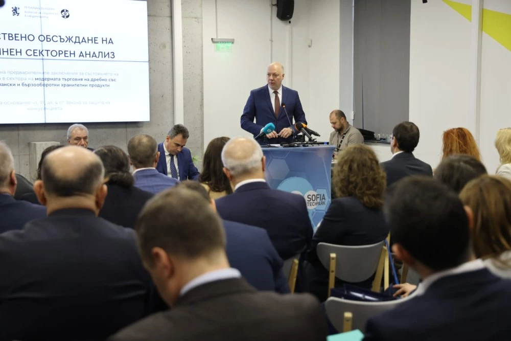 Росен Желязков: Няма данни за спекулативно повишаване на цените във връзка с въвеждането на еврото