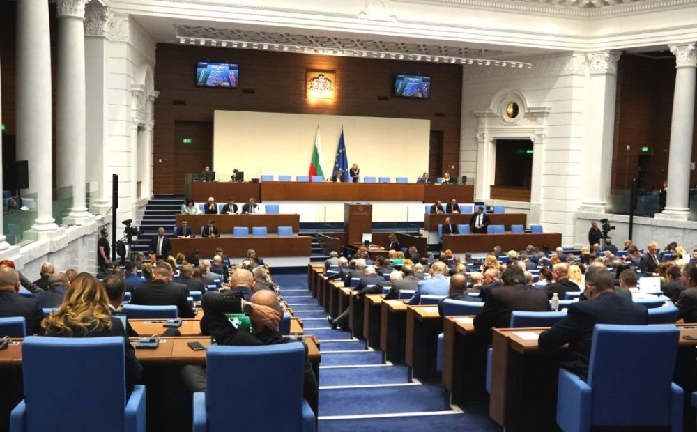 С блицконтрол ще започне днес заседанието на парламента,  ПП – ДБ внася вот на недоверие