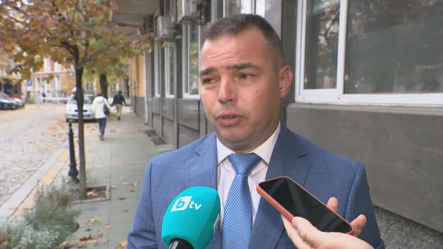 В петък около 12 15 часа танкерът навлезе от южна