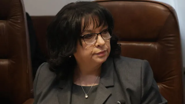 Какви са разликите и какво отпада само за догодина във втората версия на първия евробюджет