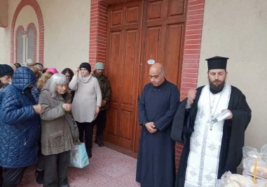 Навръх Никулден ПП ГЕРБ и кметът на район Тракия Георги