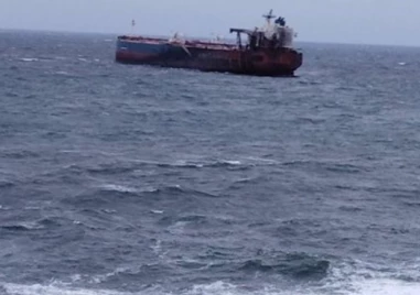 Заседналият край Ахтопол танкер е стабилизиран