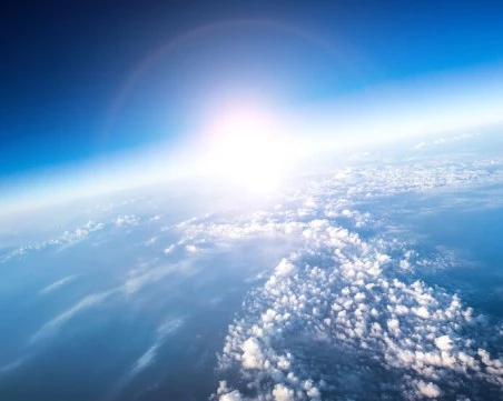 Озоновата дупка е намаляла до рекордно ниво