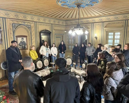 За четвърта година: Ученици усвояват тънкостите на екскурзовода в 