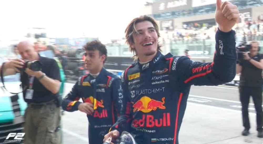Навръх именния си ден Никола Цолов си осигури първи подиум във Формула 2