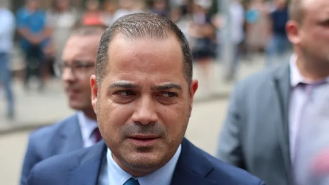 Тази сутрин отново г н Бях точен с парите До