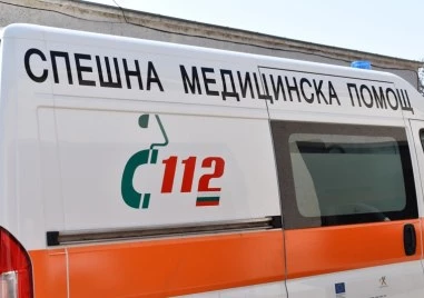 Мъж на 64 години е в тежко състояние след катастрофа