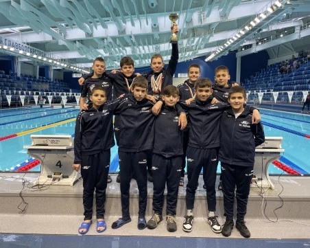 Плувен клуб „ВСИ