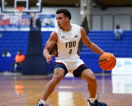 Баскетболният Локомотив привлече американец