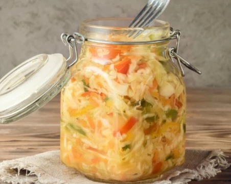 Как да си приготвим бърза туршия със зеле