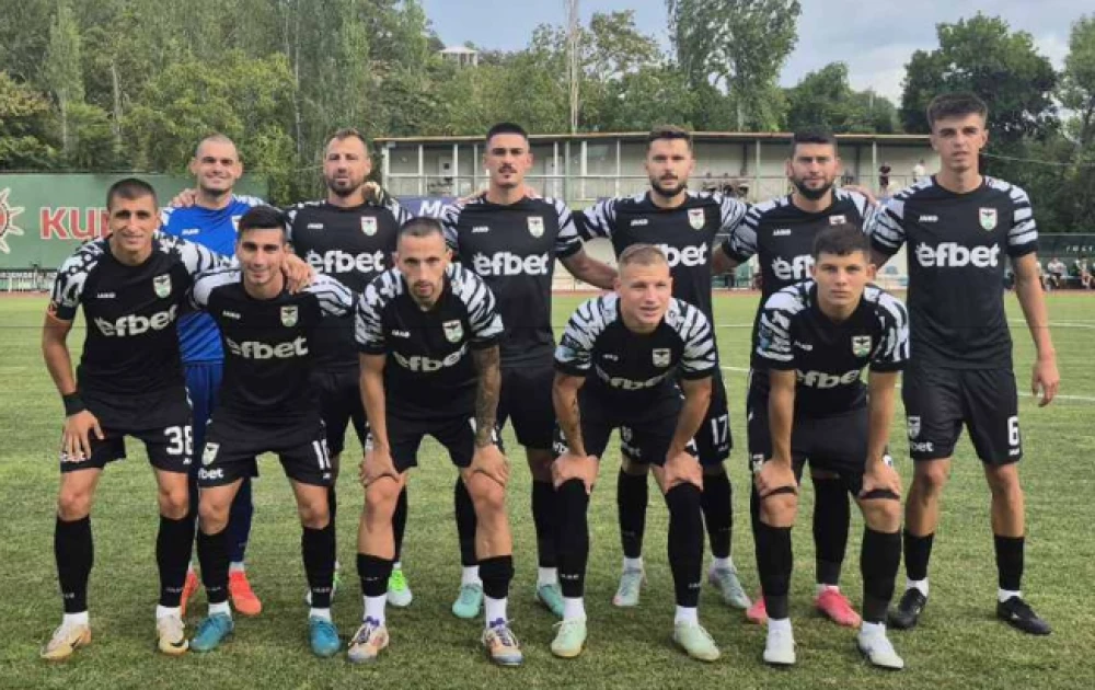 Огромна криза в Пирин, футболистите са свободни да си тръгнат