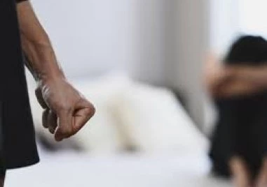 Служители на полицейското управление в Павликени издирват 32 годишен от