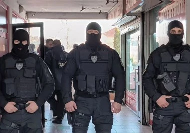 Полицейска акция провежда отряд Кобра в столичния квартал Люлин и на още
