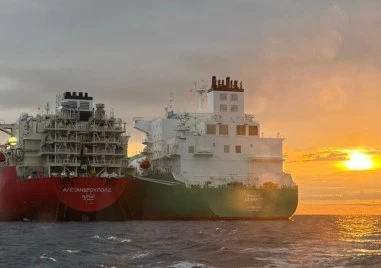 На терминала за втечнен природен газ край Александруполис Гърция започна