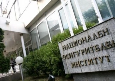 Средният осигурителен доход за октомври е 1879 лева