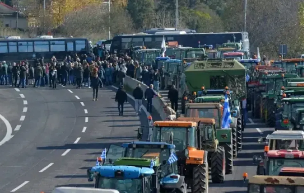 Фермери затвориха ГКПП 