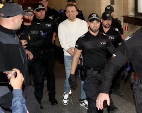 Младият Георги от гей партито у д-р Хасърджиев е осъждан 4 пъти за кражби