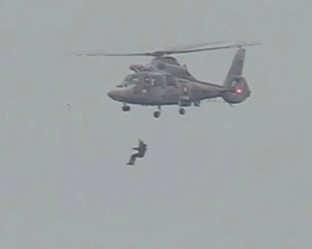 ВМС спасили част от екипажа на „Кайрос