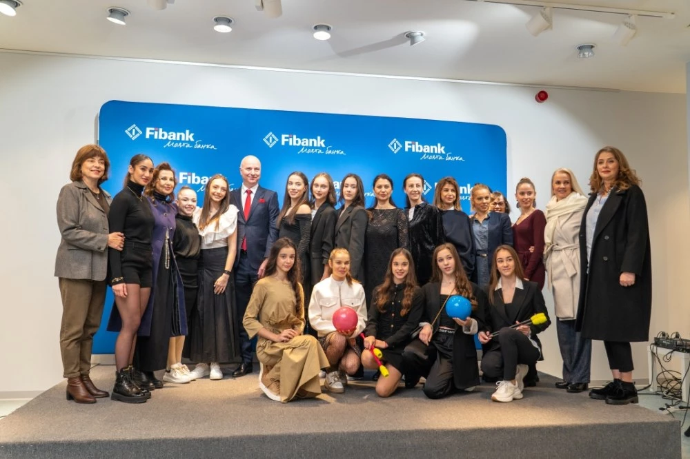 Fibank представи традиционния си благотворителен календар в подкрепа на художествената гимнастика