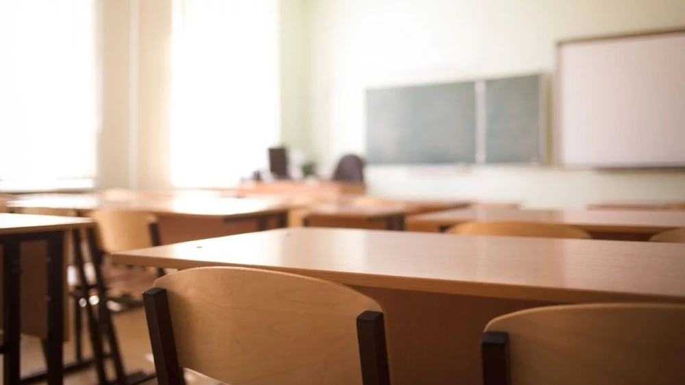 Политически сблъсък заради родителски срещи: политическо внушение или рутинна практика?