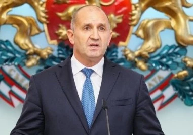 Хората изпревариха парламента и тази вечер гласуваха недоверие на кабинета