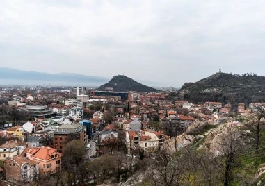 Днес в Пловдив се очакват много слънчеви часове и повишение