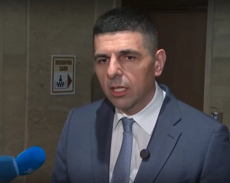 ДБ иска забрана НСО да охранява депутати