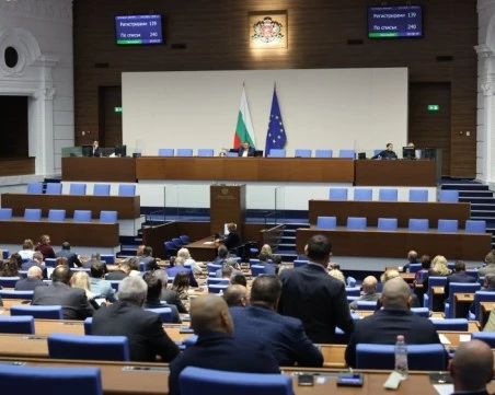 Икономисти: Вторият вариант на бюджета е по-реалистичен, но има риск от свърхдефицит