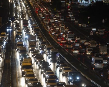 Истанбул остава градът с най-натоварения трафик в света