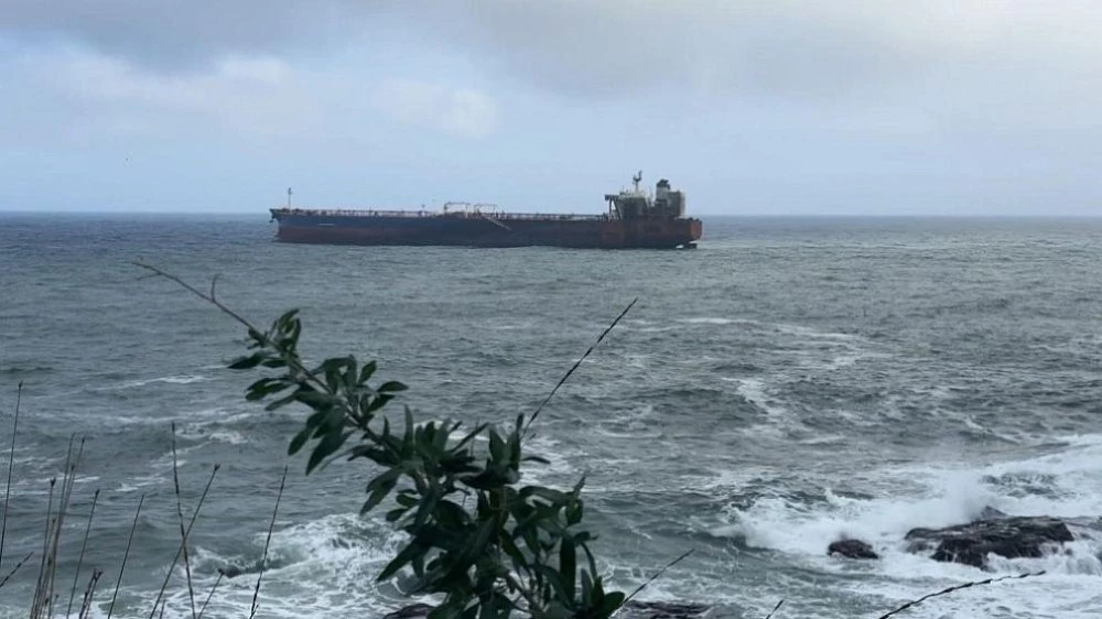 Ще опитат да изтеглят танкера Kairos на пристанището в Бургас