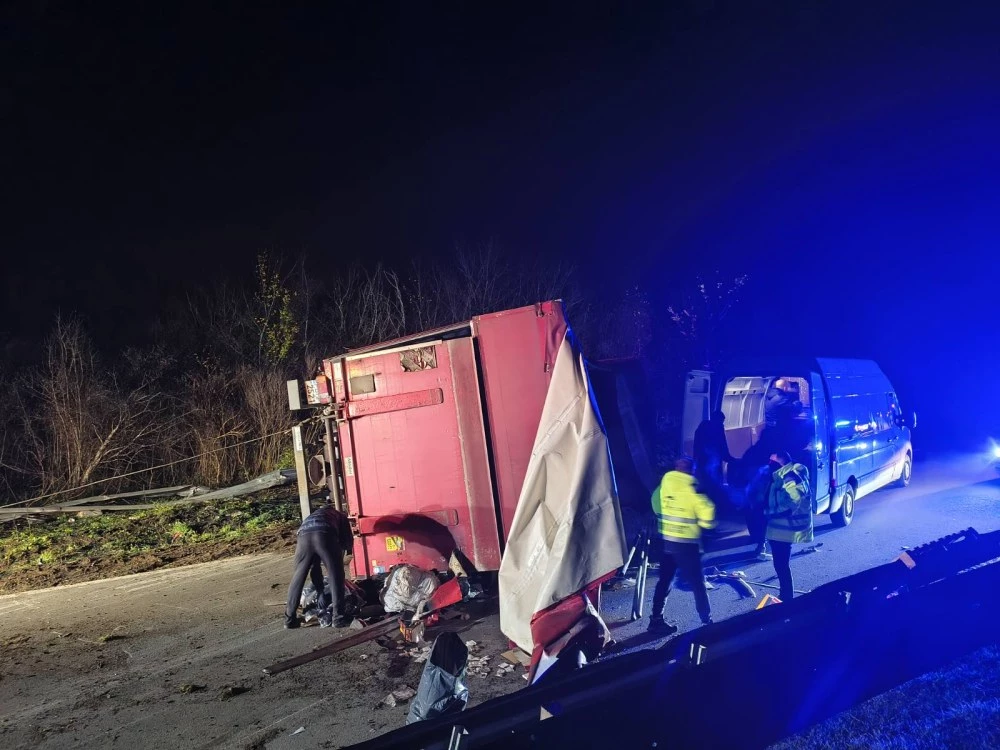 Тир се преобърна в Прохода на Републиката