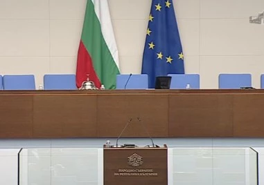 С фалстарт започна гласуването на вота на недоверие срещу кабинета