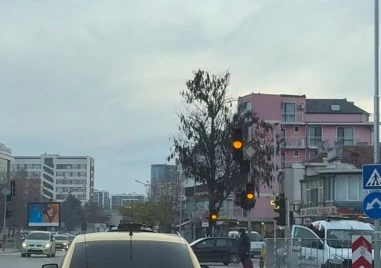 Проблемът с неработещият светофар в район Западен може да е