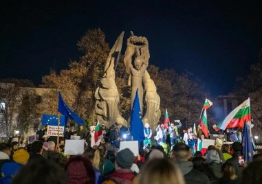 Коалиция Продължаваме Промяната – Демократична България настоява за незабавната оставка