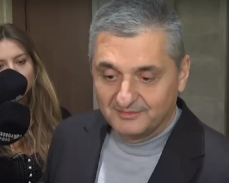 Кирил Добрев: Политически шарлатани ме карат да свалим правителство, в което до вчера искаха да участват