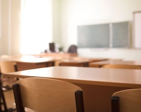 Промени в образователната система: по 4 години за начално, основно и средно образование