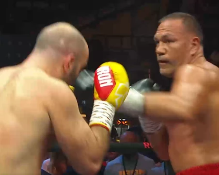 Кубрат Пулев не успя срещу Мурат Гасиев след нокаут в шестия рунд