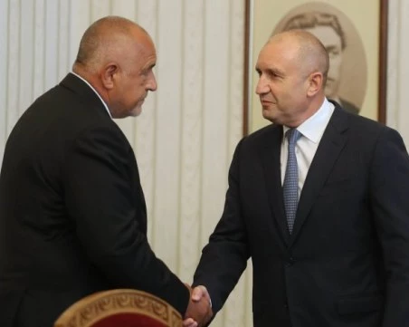 Политолози: Протестите оформят нова политическа вълна, а Радев ще действа бързо