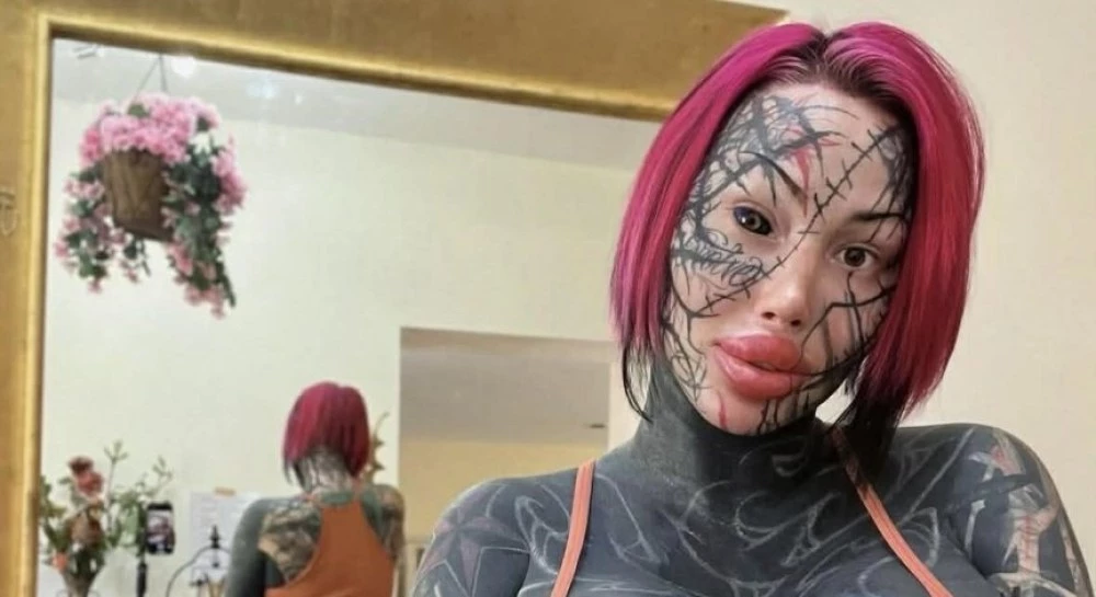 Откриха мъртва пристрастена към пластичните операции инфлуенсърка