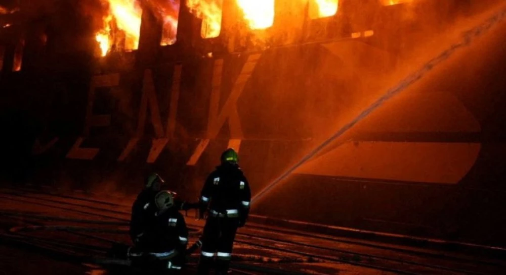 Русия удари с дрон край Одеса - гори кораб с цивилни