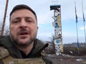 Зеленски посети фронтовия град Купянск