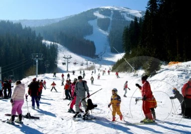 Банско открива ски сезона