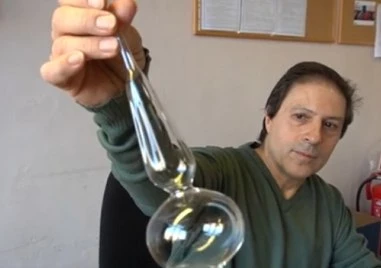 Бум на търсенето на стъклени играчки за елхата тази Коледа