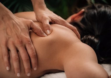 Масажист е арестуван за изнасилване на клиентките си съобщава NL