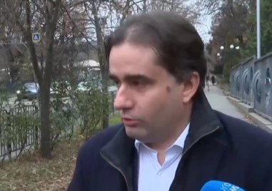 В навечерието на консултациите при президента и след оставката на